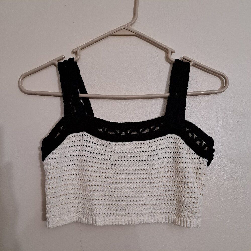 House of Harlow 1960 Crocheted Cream Crop Top with Black Trim XS